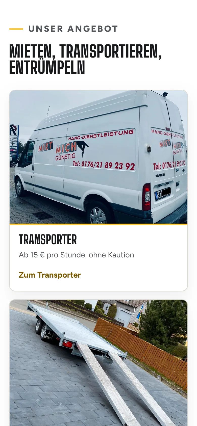 Angebot mit Transporter, Anhänger und Minibagger auf dem Handy
